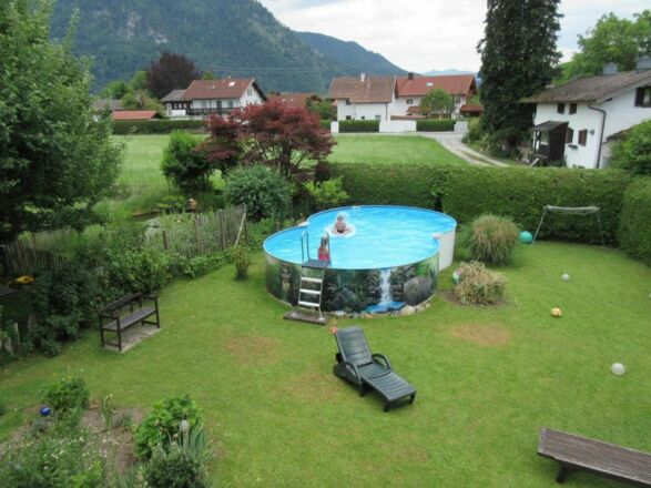 Garten mit Pool