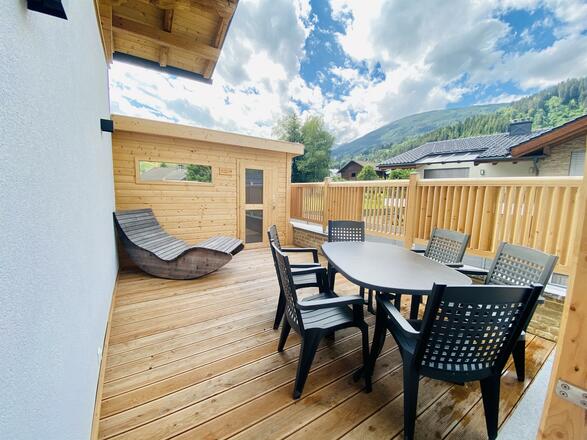 Terasse und Sauna