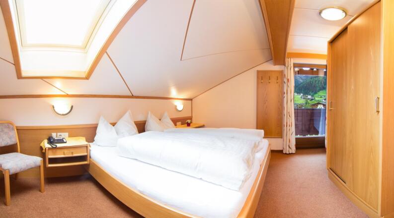 Apartment - Doppelzimmer   Pension Tina
