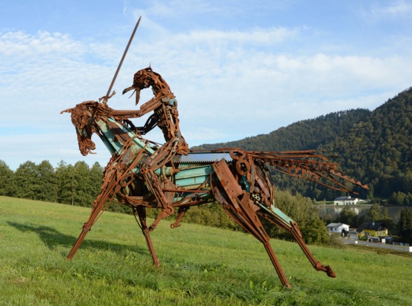 Vogelka%cc%88mpfer-m