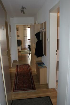 Die Diele mit Garderobe.