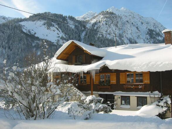 Haus Bergheimat im Winter