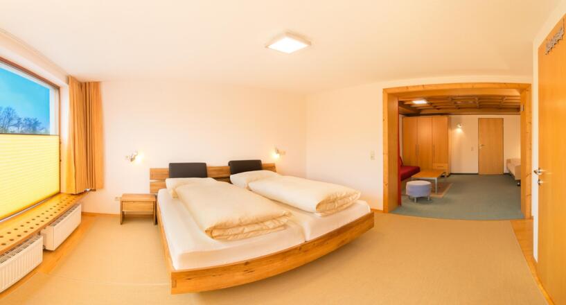 Großes   Dreibettzimmer     Pension Tina