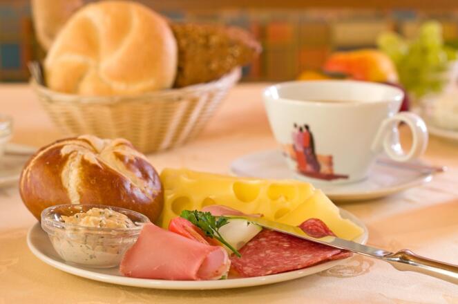 leckeres Frühstück    Pension Tina