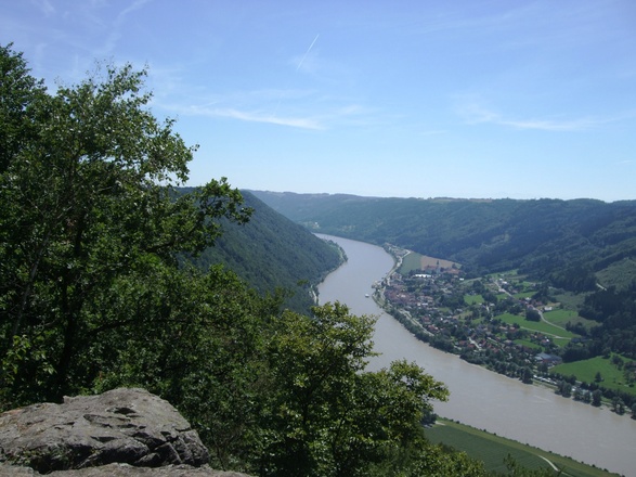 Donaupanorama vom Aussichtspunkt Ebenstein