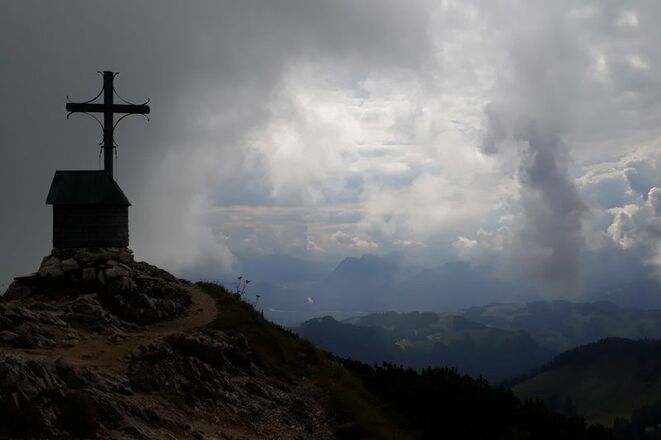 Wolkige Stimmung auf dem Geigelstein