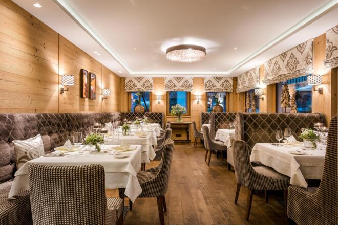 Stube im Restaurant im Auenhof