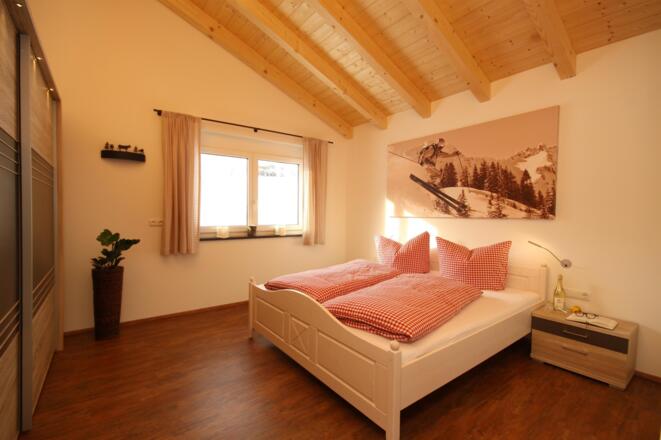 Schlafzimmer "Gipfelstürmer" Wohnung 3