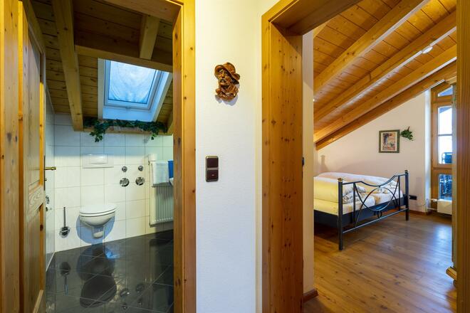 Dusche/WC, Schlafzimmer 2