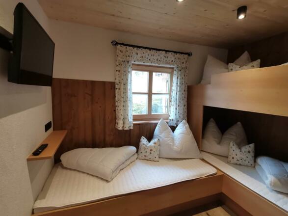 3-Bett-Zimmer mit Hochbett