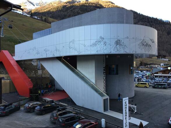 neue Giggijochbahn Talstation Tag