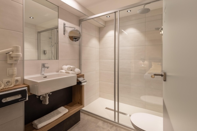Badezimmer Junior Suite Typ C