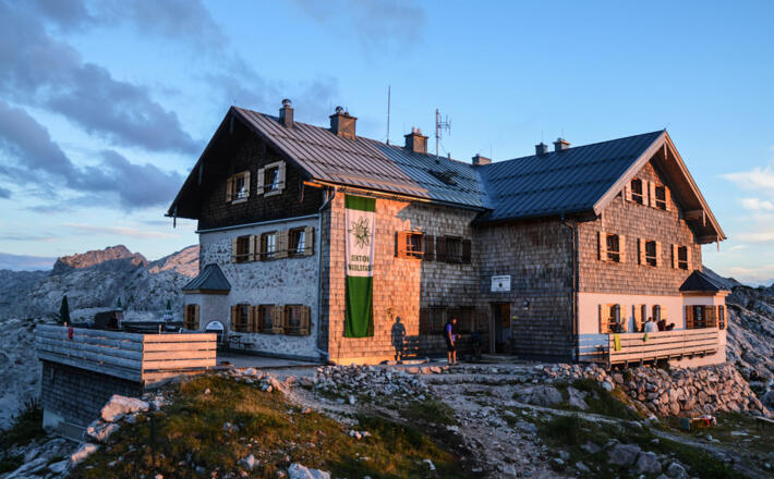 Blaue Stunde am Ingolstädter Haus