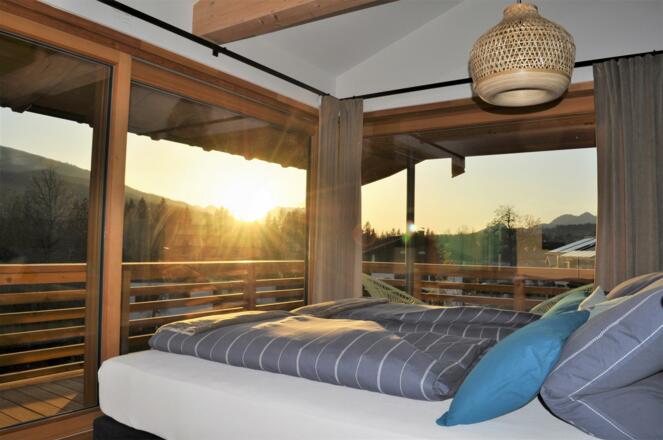 Elternschlafzimmer mit Balkon