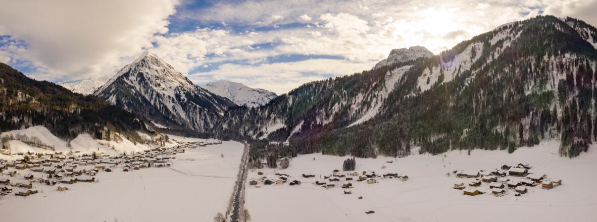 Gräsalp im Hintergrund die Üntschenspitze