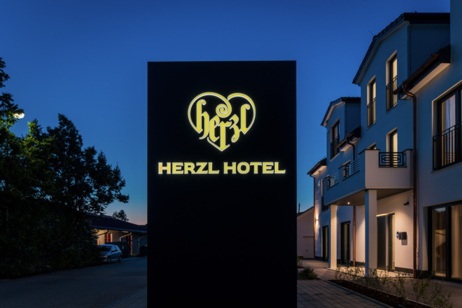 Herzl Hotel