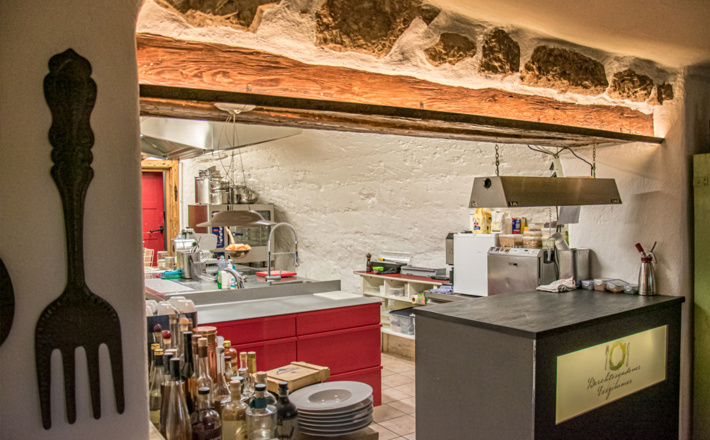 Offene Küche im Berchtesgadener Esszimmer