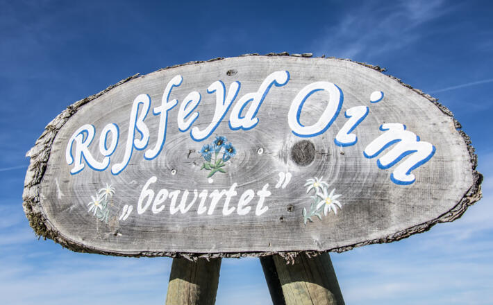 Wegweiser zur Rossfeldalm