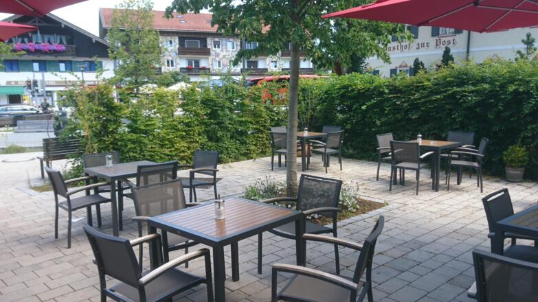 hauser-terrasse