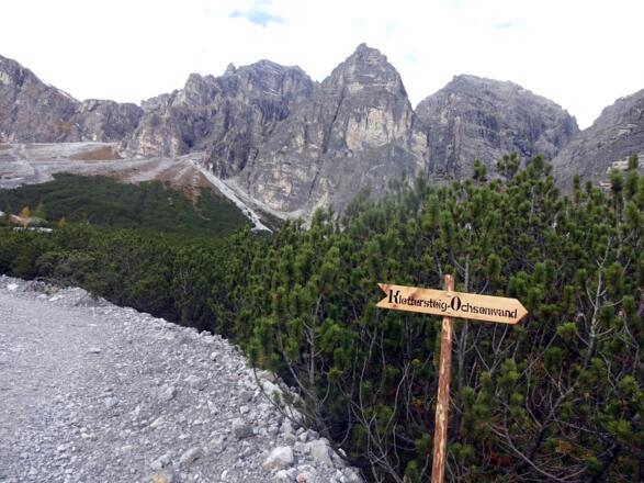 Die Abzweigung zum Klettersteig