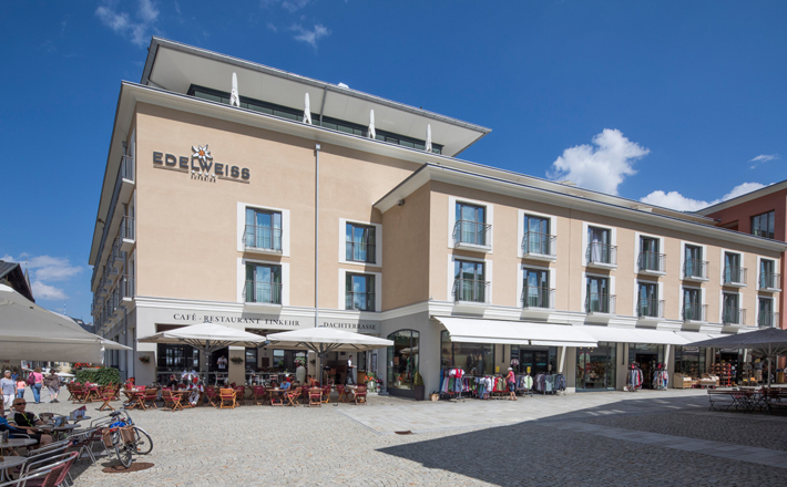Das Hotel Edelweiss in der Fußgängerzone Berchtesgaden