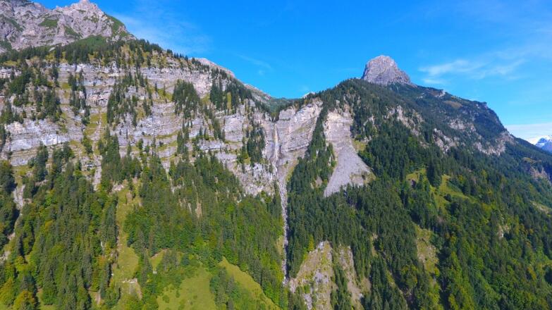 Masonwasserfall mit Roggelskopf und Tal 2