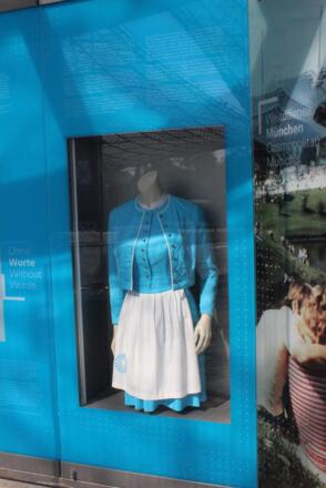 Hostessen-Uniform der Olympiade 1972