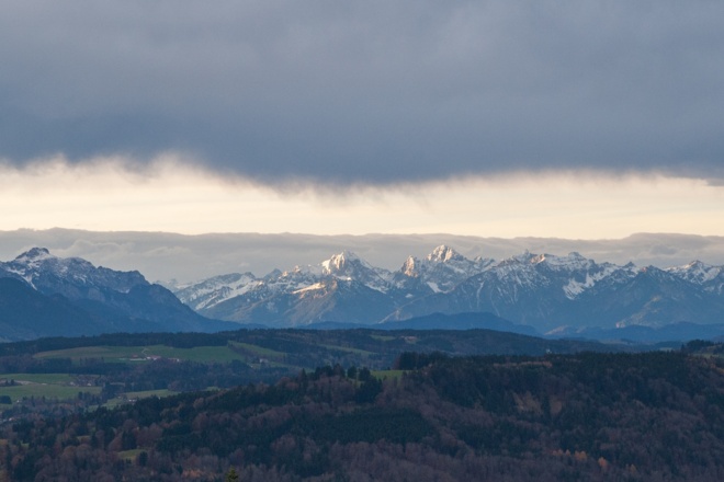 Blick in die Tannheimer Berge zu Gehren- und Köllenspitze