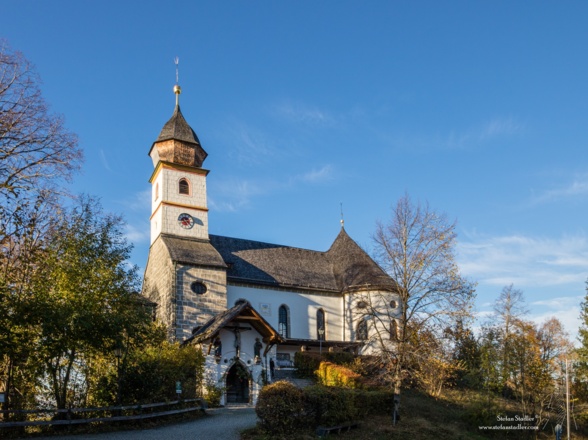 Die Wallfartskirche Maria Eck im Chiemgau.
