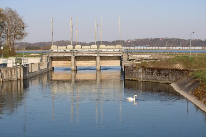Schleuse am Moosburger Ausgleichsweiher