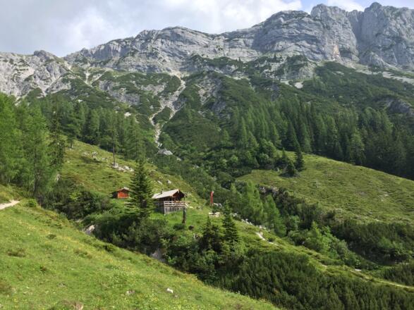 Lettlkaser im Hintergrund Haindlscharte