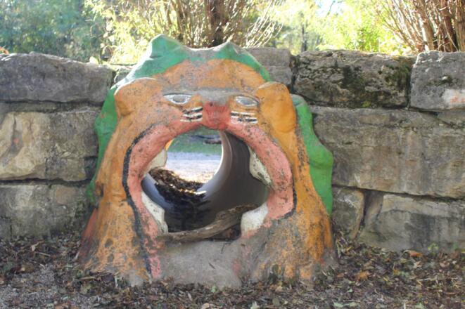 Spieltunnel auf dem Marion-Loewenfeld-Spielplatz