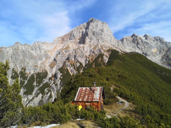 Forsthütte am Gipfel des Braggstein