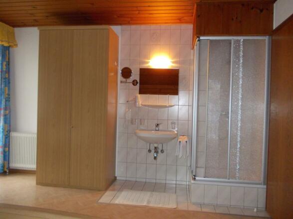 DZ mit Dusche