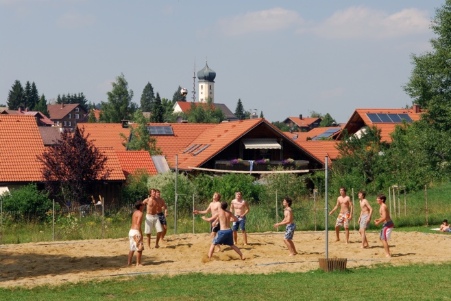 Beachvolleyball im Freibad Oberreute