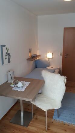 Einzelzimmer" Vergißmeinicht"