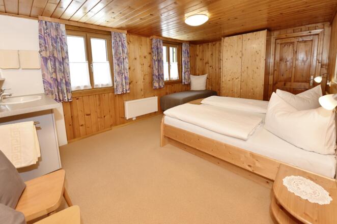 Schlofkammara för zwä Lüt/ka aber oh noch en dazua