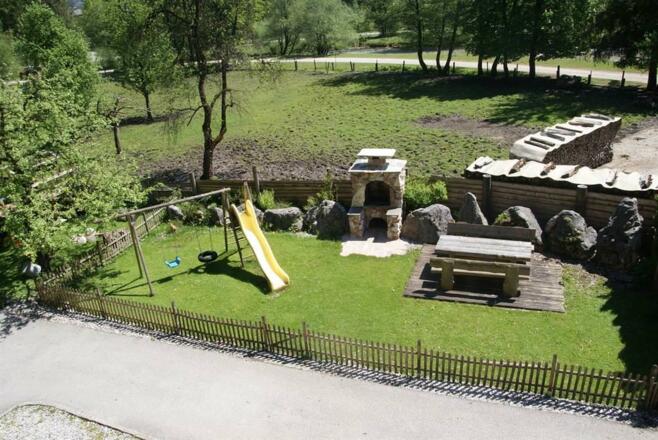 Spiel- und Grillplatz