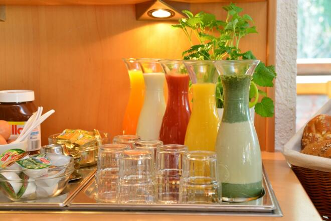 Säfte und Smoothies Frühstück