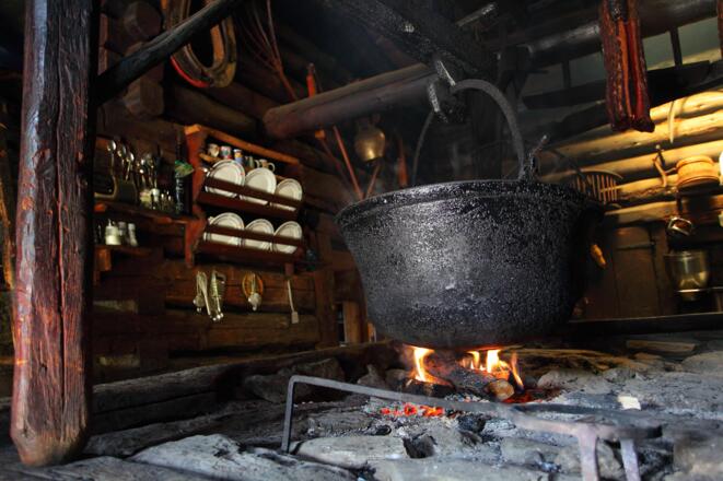 Offene Feuerstelle in der Karseggalm