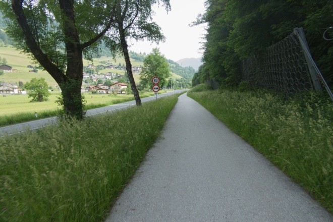Auf gut ausgebautem Weg nach Dorfgastein