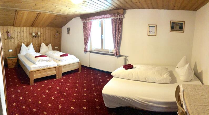 2 Bett Zimmer mit Sofabett (2 Personen)