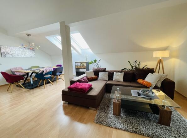 Ferienwohnung Bellissima Wohn-/Essbereich