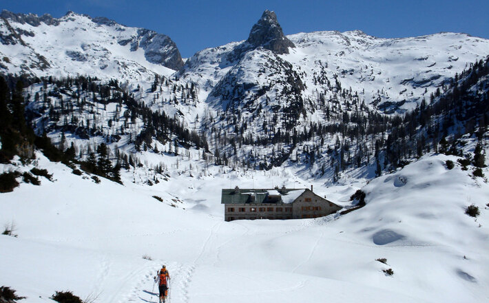 Das Kärlingerhaus am Funtensee im Winter