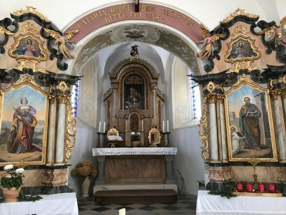 Kapelle Mariahilf, Unterbatschuns, Altäre