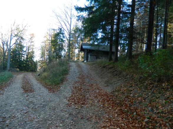 Jagdhütte, hier am Gratweg weiter aufsteigen