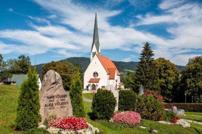 Kath. Kirche Maria Himmelfahrt 1