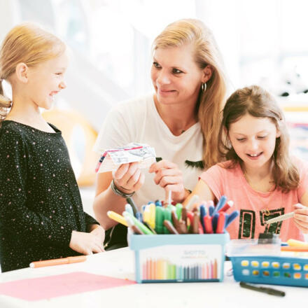 Betreuerin im Kinderland