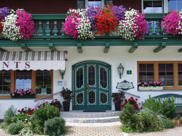 Herzlich Willkommen !