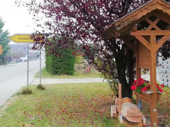 Abzweigung in Unterhaindlfing in Richtung Ruhpalzing